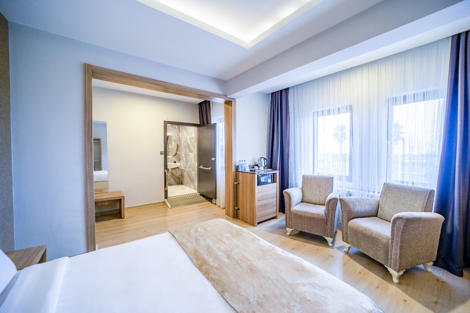 Family Room 4